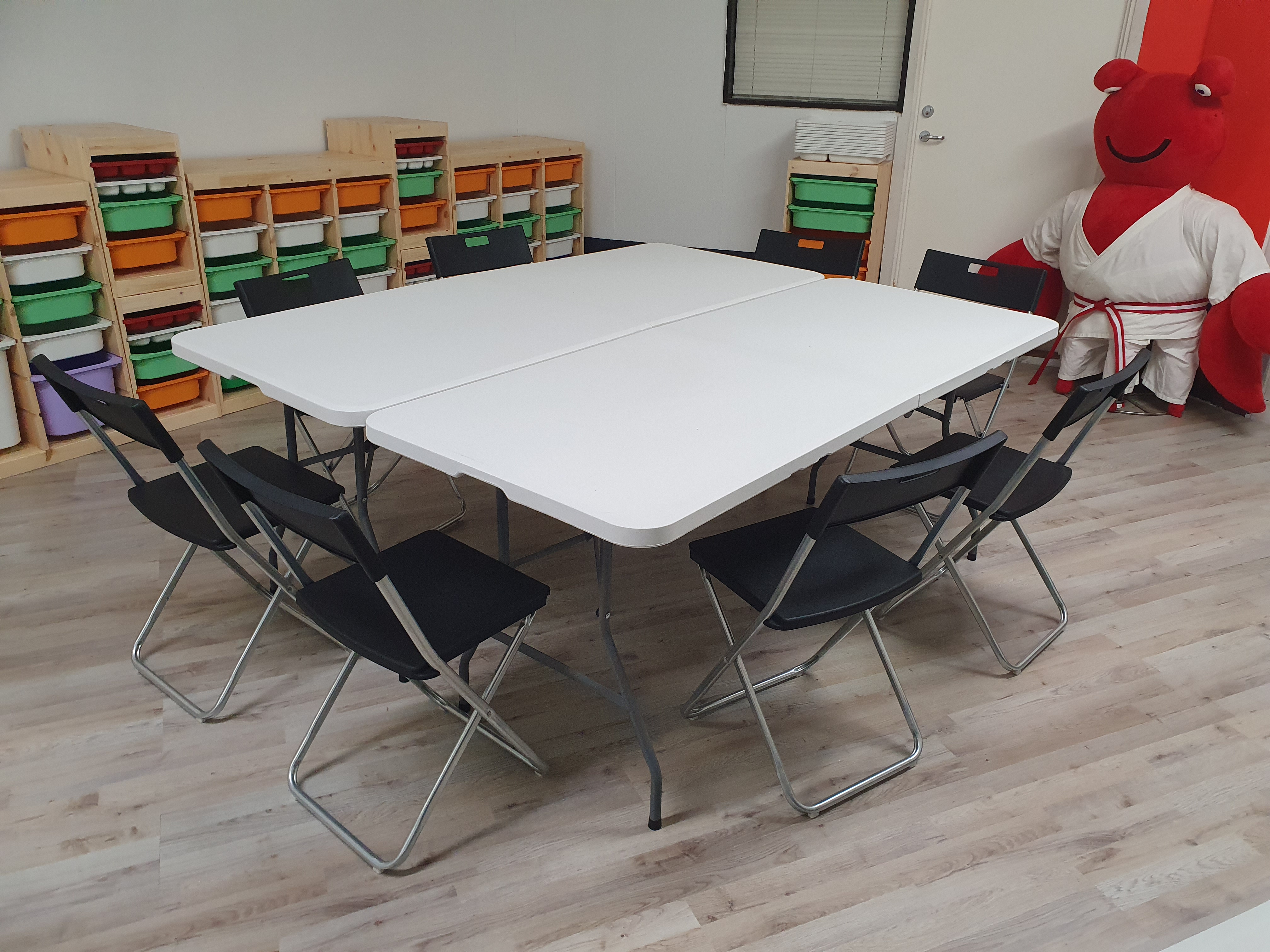 Bygg med tusenvis av sorterte klosser