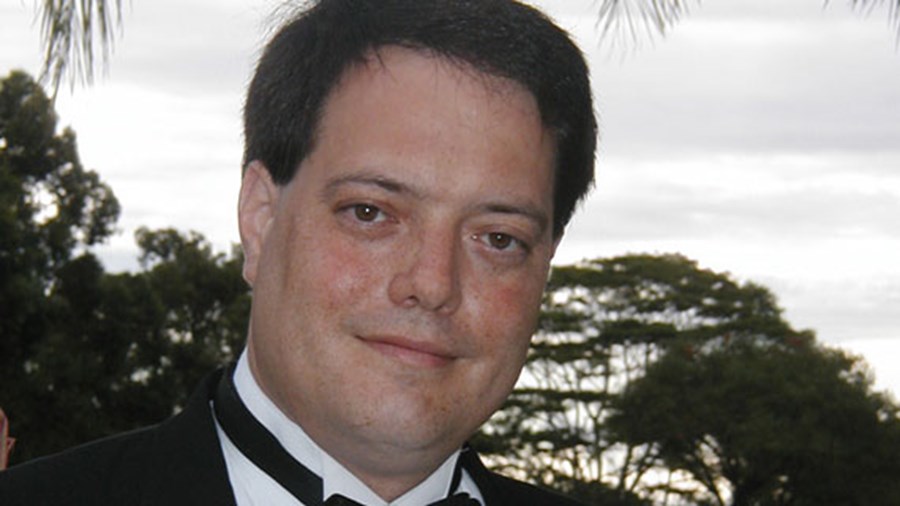 Robert Nakea